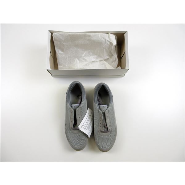 1998 CANADIAN MILITARY RUNNING SHOES