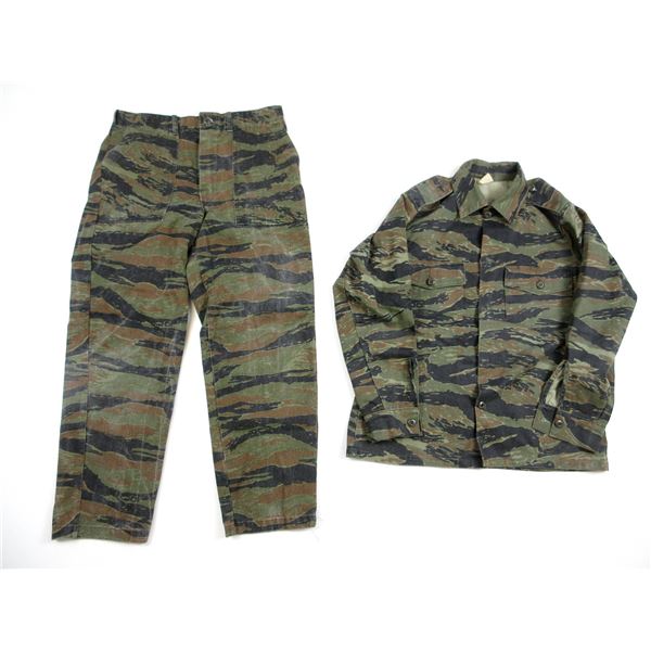 VIETNAM WAR ERA U.S. MILITARY CAMO FIELD UNIFORM LOT