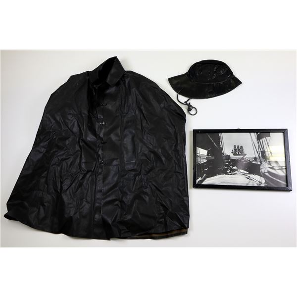 UNKNOWN MILITARY STYLE VINTAGE SEAMAN'S OIL SLICKER COAT, CAP AND FRAMED PICTURE LOT