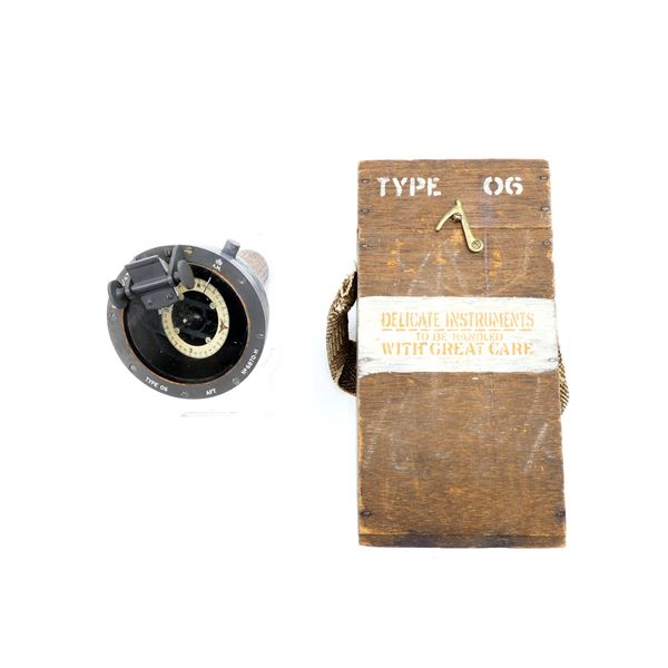 WWII CANADIAN NAVY / RCAF HAND BEARING COMPASS