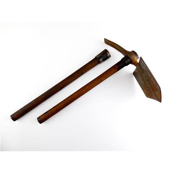 WWI CANADIAN / BRITISH ENTRENCHING TOOL AND HELVES LOT