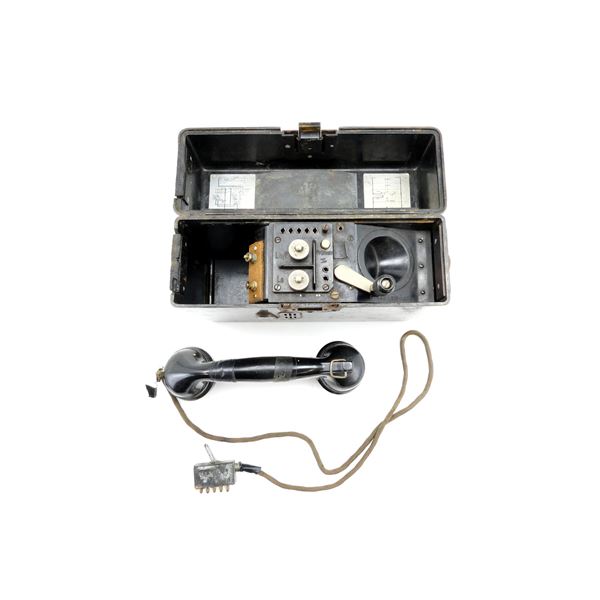 WWII GERMAN MODEL 33 FIELD PHONE