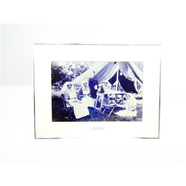 WWI CANADIAN NURSES AND ORDERLY FRAMED PHOTOGRAPH