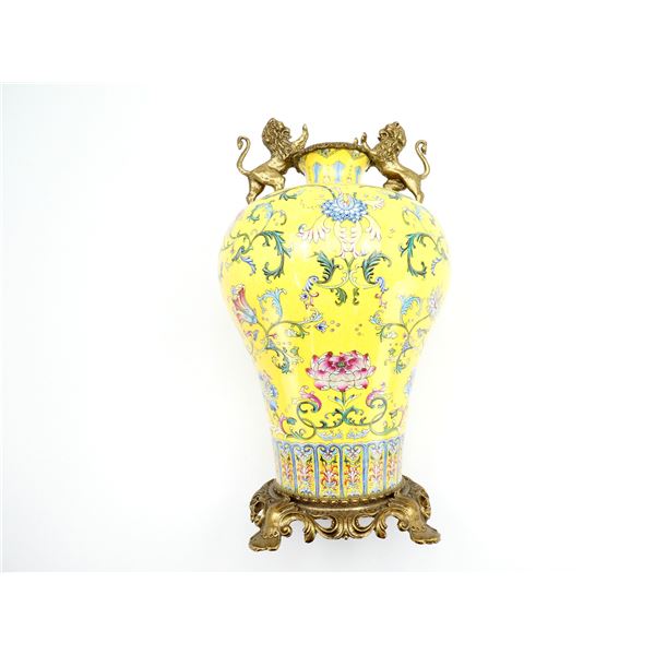 EARLY 1900'S CHINESE MOUNTED ROYAL ARMY RITUAL VASE