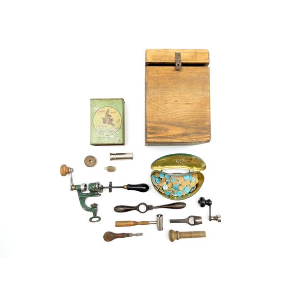 ASSORTED VINTAGE 10 GAUGE SHOT SHELL RELOADING TOOLS