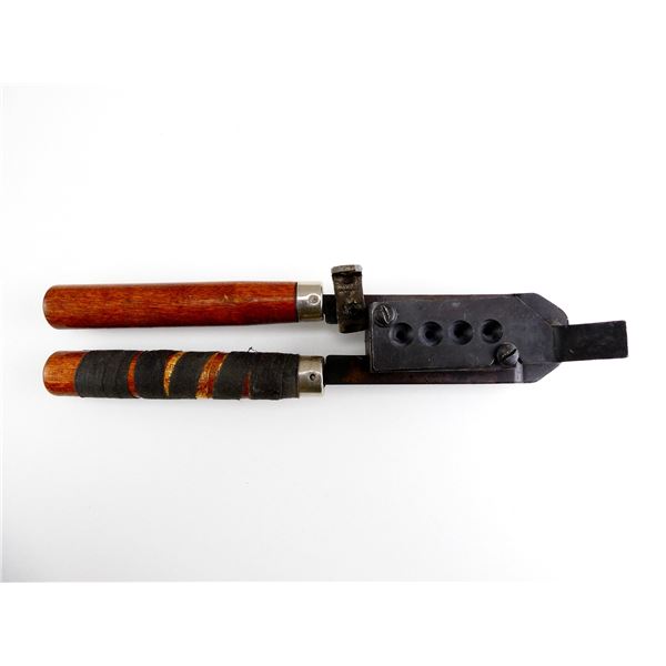 LYMAN .357 CAL. BULLET MOLD WITH HANDLES