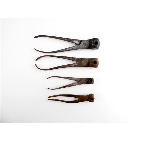 ASSORTED VINTAGE ROUND BALL MOLD LOT