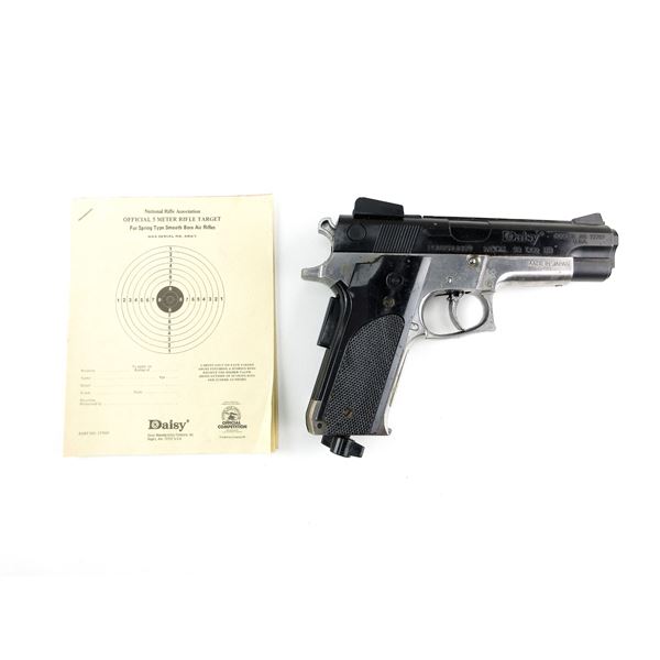 DAISY POWERLINE MODEL 93 .177 CAL. BB PISTOL AND DAISY TARGETS LOT