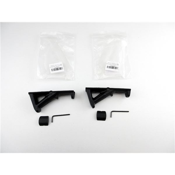 M-LOK ANGLED FOREGRIPS LOT