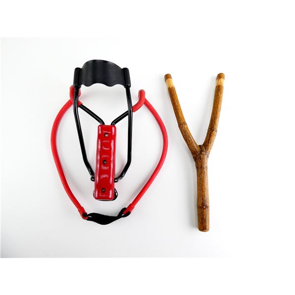 ASSORTED SLING SHOT LOT