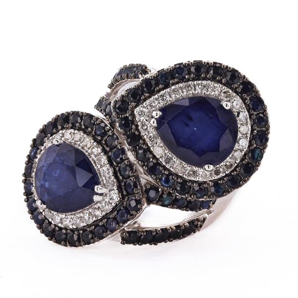 10.57 ctw Blue Sapphire and 0.70 ctw Diamond 14K White Gold Ring