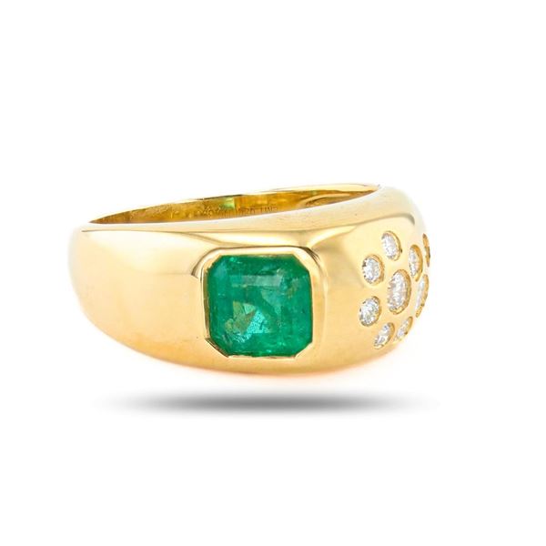 1.62 ctw Emerald and 0.33 ctw Diamond 18K Yellow Gold Ring