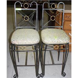 2 Metal Framed Cushioned Chair
