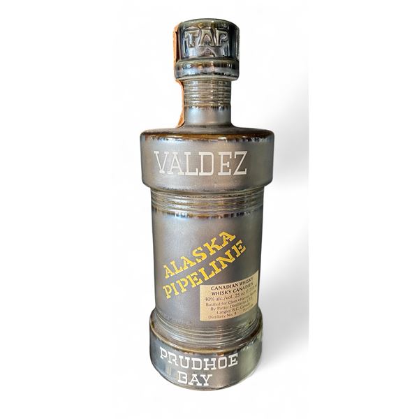 Sealed 1972 Canadian Whiskey 40% 710ml Alaska Pipeline Bottle