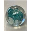 Image 2 : Vintage Art Glass Paper Weight