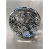 Image 2 : Art Glass Paper Weight