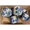 Image 3 : Group - Collection of Asian figurines and decorative spheres