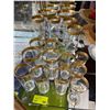 Image 1 : 19x Pieces Of Vintage Gold Rim Crystal Cups