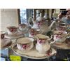 Image 3 : 23x Pieces Of Vintage Royal Albert Autum Roses Chinaware: Cake Plate, Teapot, Tea Cups, Saucers, & M