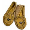 Image 1 : Vintage First Nations Eagle Beaded Theme Moccasins