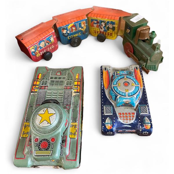 Vintage Japanese Tin Tanks and 1 Key Wound 3 Car Circus Train