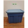 Image 1 : ** Small Rubbermaid Storage Bin With Lid - 14x16x21" - Cannot Ship