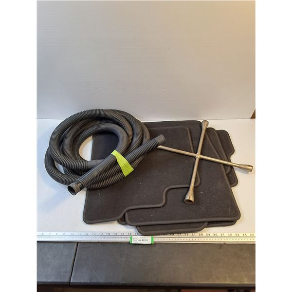 Set of 4 Ford Floor Mats, Vacuum Hose, Tire Iron  -  PICK UP