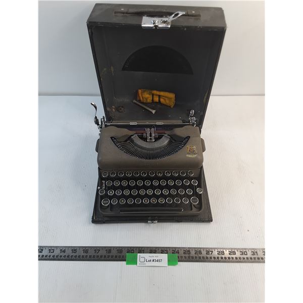 Vintage 12x12x7″ Imperial Mechanical Typewriter As-Is