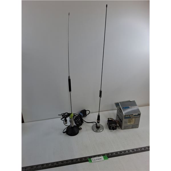 (2) 28″ Antennas, Supertronic Pulse Wiper Controller  -  PICK UP