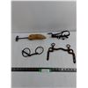 Image 1 : Vintage Wooden Shoe Stretcher, 8″ Metal Trap, (2) Vintage Horse Bits