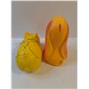 Image 2 : (2) Plastic Coin Banks (Pig & Hound Dog)