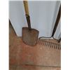 Image 3 : ** (5) Yard/Garden Tools: Rake, Spade, Hoe, Extra Large Pry Bar, Cannot Ship
