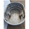 Image 3 : ** Rubbermaid 150 Gallon Water Trough - 57x38x25" - Pickup Only