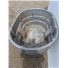 Image 4 : ** Rubbermaid 150 Gallon Water Trough - 57x38x25" - Pickup Only