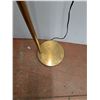 Image 3 : * Vintage Metal Adjustable Arm Floor Lamp - Powers On - 56" Tall  -  PICK UP ONLY