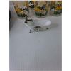 Image 2 : (6) Red Flower Drinking Glasses With Metal Tray, Eirca Bathtub Clock