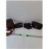 Image 1 : (2) Cameras Canon/Nikon With Camera Cases - AS IS