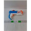 Image 1 : Water Gun - Tested Soaks Victim Generously