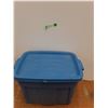 Image 1 : Rubbermaid Storage Container With Lid, Cannot Ship