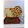 Image 1 : (2) Plastic Serving Platters, Wooden Serving Tray, Large Roasting Pan, Wire Basket