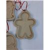 Image 4 : (4) Christmas Ceramic Ornaments/Cookie Molds