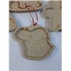 Image 5 : (4) Christmas Ceramic Ornaments/Cookie Molds