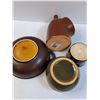 Image 5 : (4) Ceramic Kitchen Items: Bowls, Jars, Misc