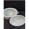 Image 2 : Aplico Porcelain Hen on Nest - 14" x 8" x 9"