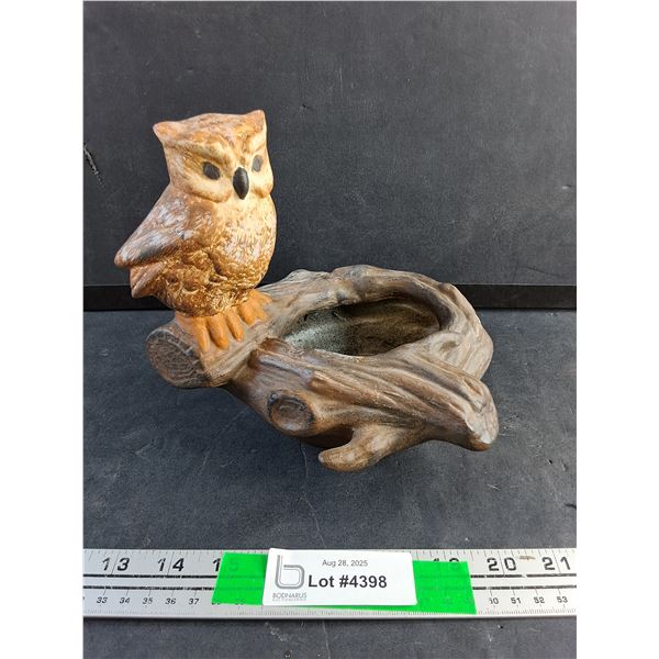 Outdoor Owl Decoration/Planter