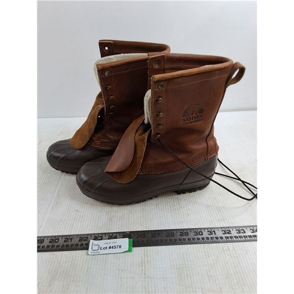 Pair of Sorel Winter Boots - Leather Uppers - Size 9