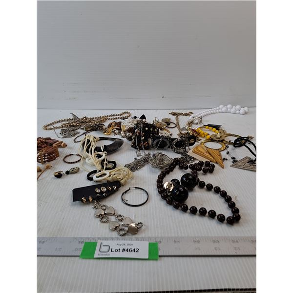 Various Bracelets, Necklaces & Earrings