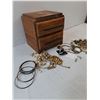 Image 6 : Jewelry Box(7.5" x 6" x 7"), Ring, Bracelets, Earrings & Necklaces