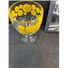 Image 2 : Glass With Flower Pattern & picture Of Freedom