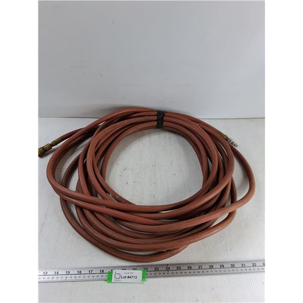 Approx 33′ Rubber Air Hose